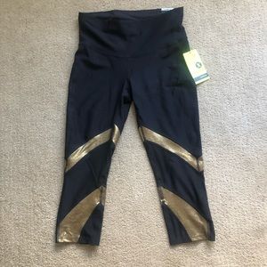 Black and Gold Crop Leggings Xersion